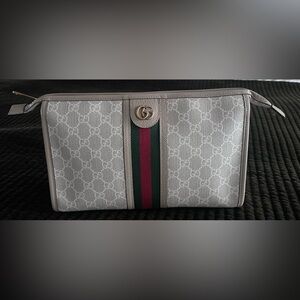 Gucci GG Supreme Portfolio